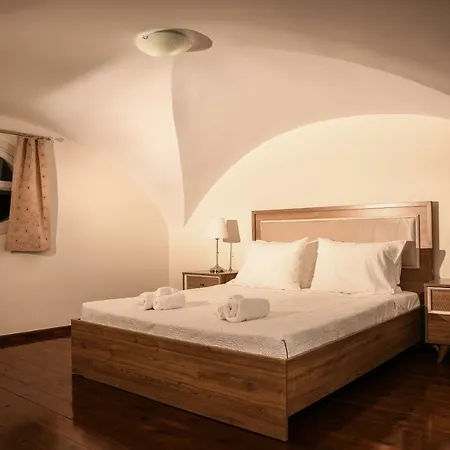 One Bedroom In Emporio Central Square Emborió